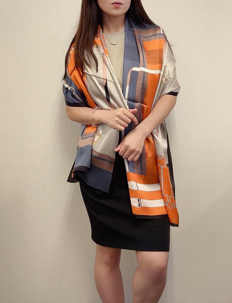 おれんじESCADA シルクスカーフ 女性のシルエット おれんじ様専用ESCADA シルクスカーフ 女性のシルエット - メルカリ